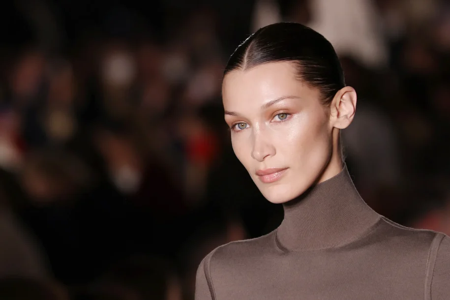 Bella Hadid’s Trendy Nail Art You’ll See Everywhere in 2025