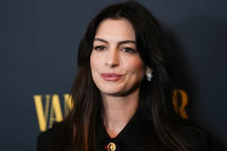 Anne Hathaway’s Hollywood Transformation – From Awkward to Elegant