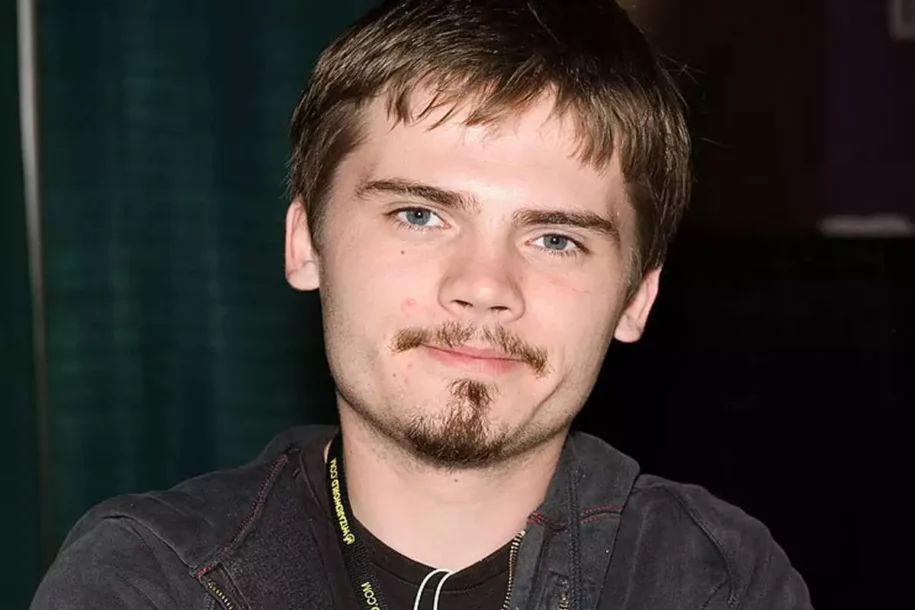Jake Lloyd’s Journey: From ‘Star Wars’ Fame to Personal Challenges and Recovery