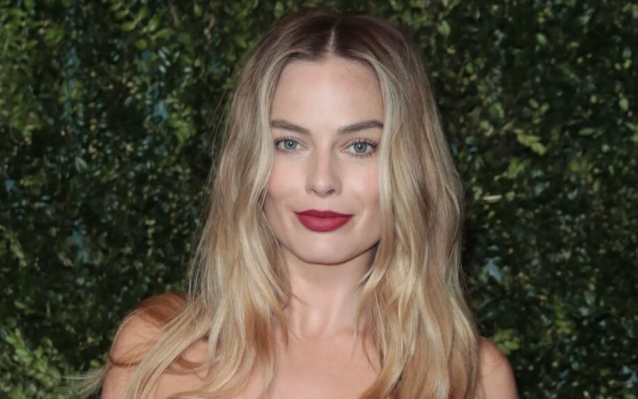 Margot Robbie’s Pastel Gowns Are Serving Neo-Vintage Perfection
