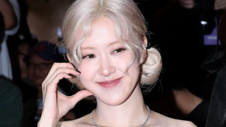 Rosé’s Signature Blonde Waves: A Soft Girl Aesthetic Guide