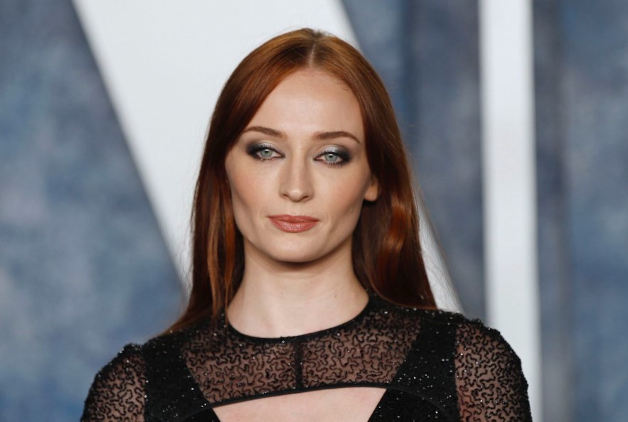 Sophie Turner’s Black French Tip Nails That Look So Trendy